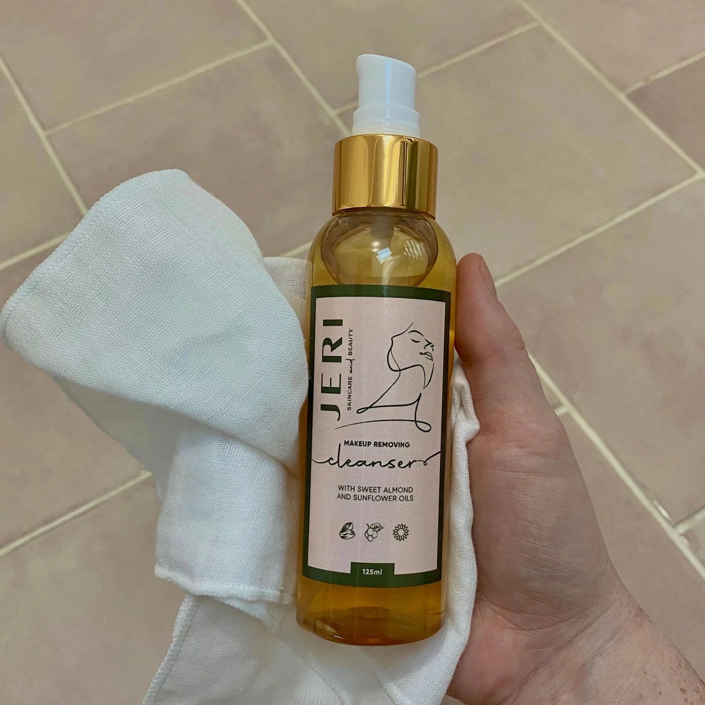 Jeri Skincare Makeup Removing Cleanser